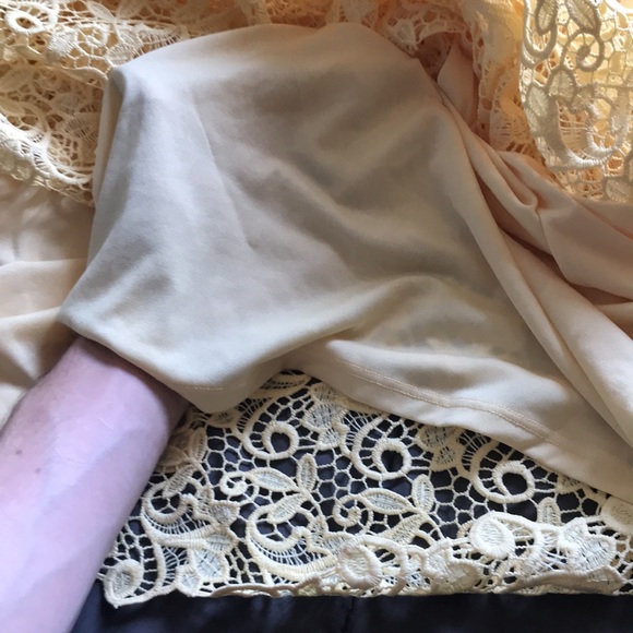 H&M sunflower yellow lined maxi crochet skirt size US 12 gently used condition. - Picture 6 of 7